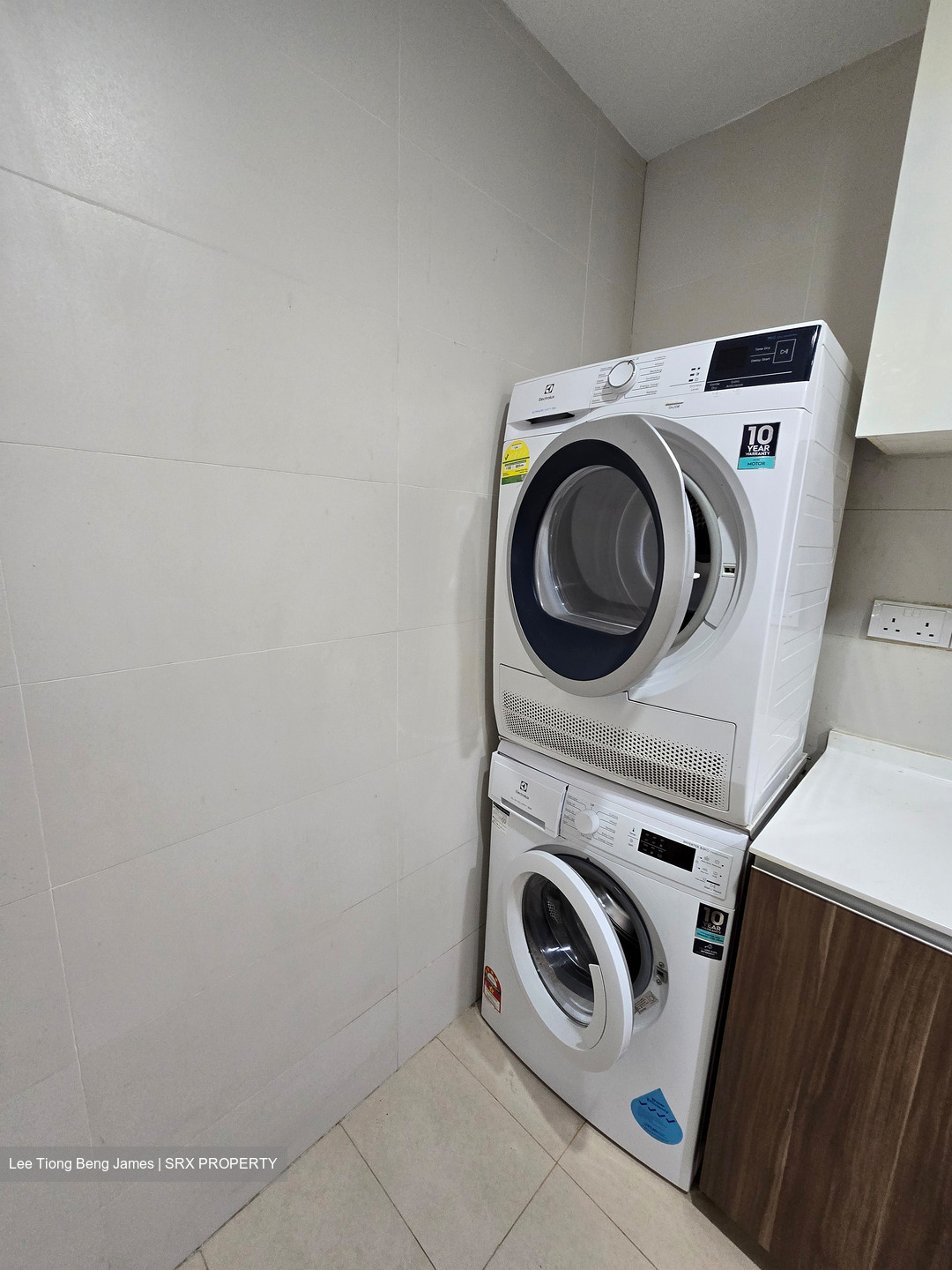 The Luxurie (D19), Condominium #433040061